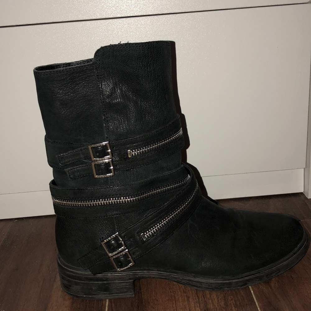 Black boots